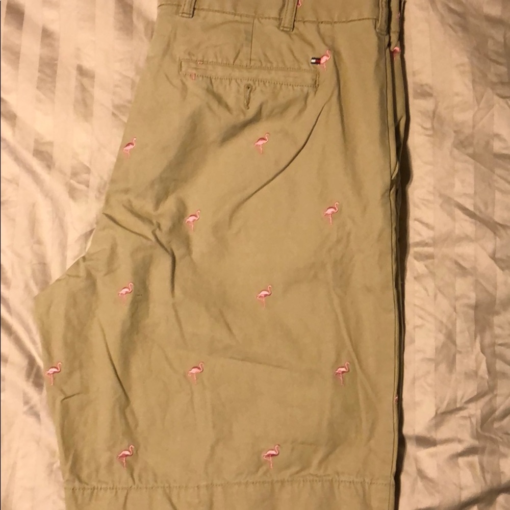 Tommy Hilfiger flamingo embroidery Shorts
